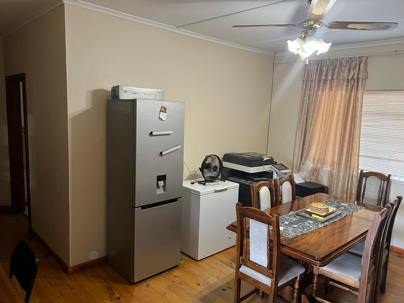 To Let 4 Bedroom Property for Rent in Grahamstown Eastern Cape